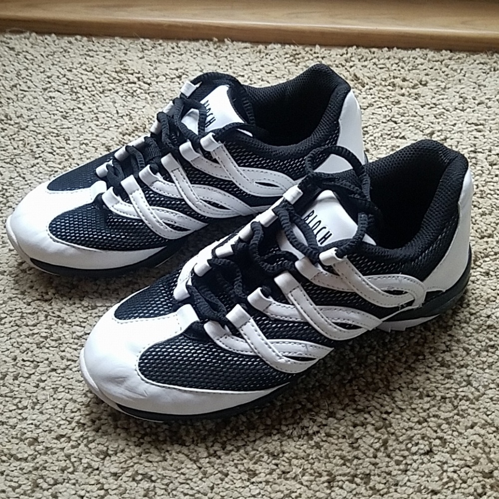 Bloch dance sneakers size 7